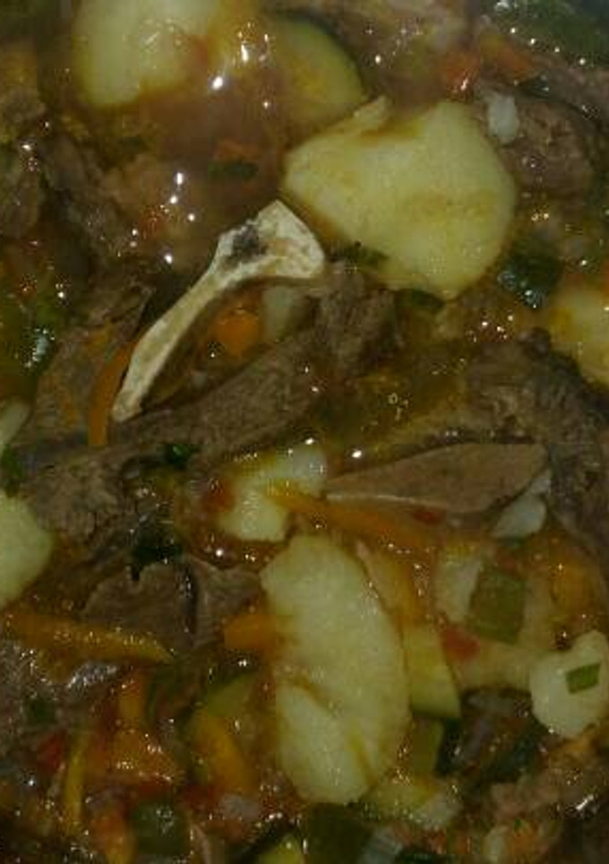 A picture of Beef stew with potatoes.