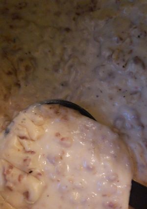 A picture of Biscuits and gravy.