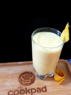 A picture of Mango shake.