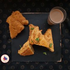 A picture of Bread Pakoda.