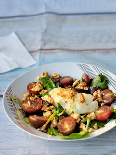 Una foto de Ensalada de bacalao y nueces