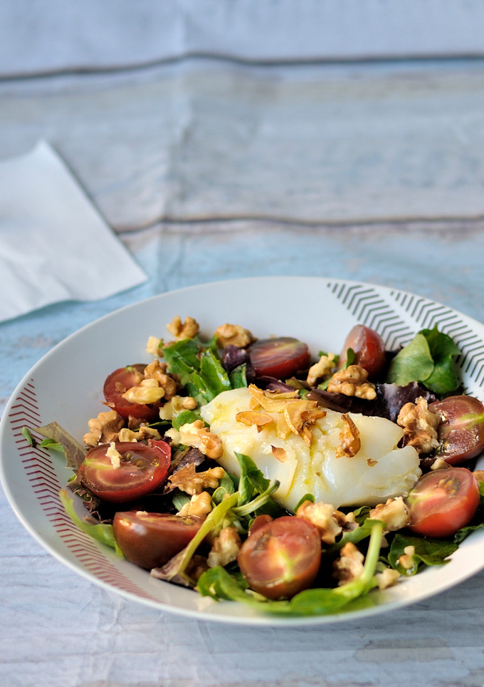 Una foto de Ensalada de bacalao y nueces