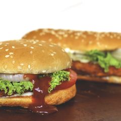 A picture of Crunchy king burger.