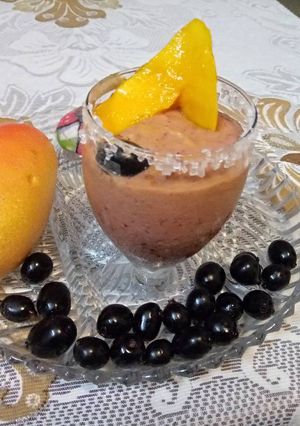 A picture of Blueberry & mango immune boosting smoothie.