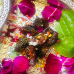 A picture of Pan and date mukhvas.