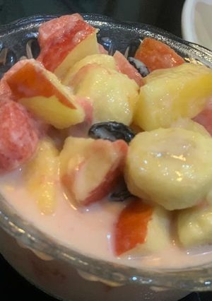 A picture of Fruit salad.