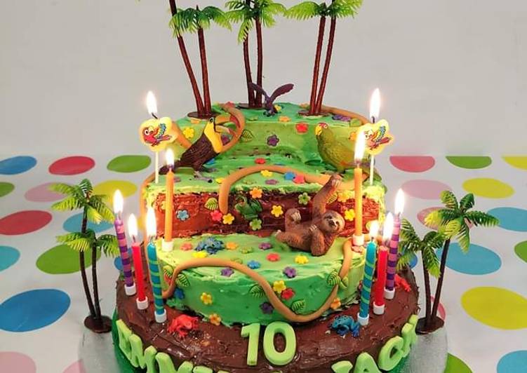 Recipe of Award-winning Vickys Jungle Cake Decoration Idea