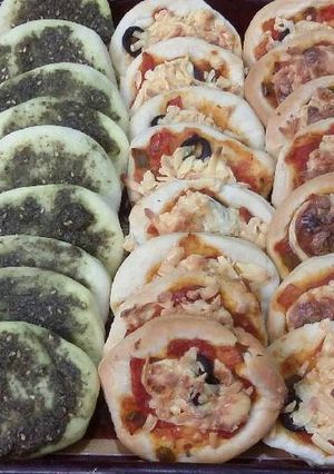 صورة لوصفة فطائر بيتزا وزعتر