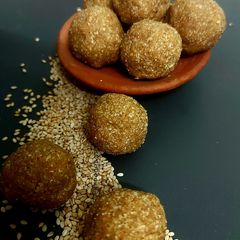 A picture of Til Gud ke Ladoo.