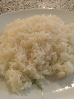 Una foto de Arroz graneado simple