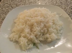 Una foto de Arroz graneado simple