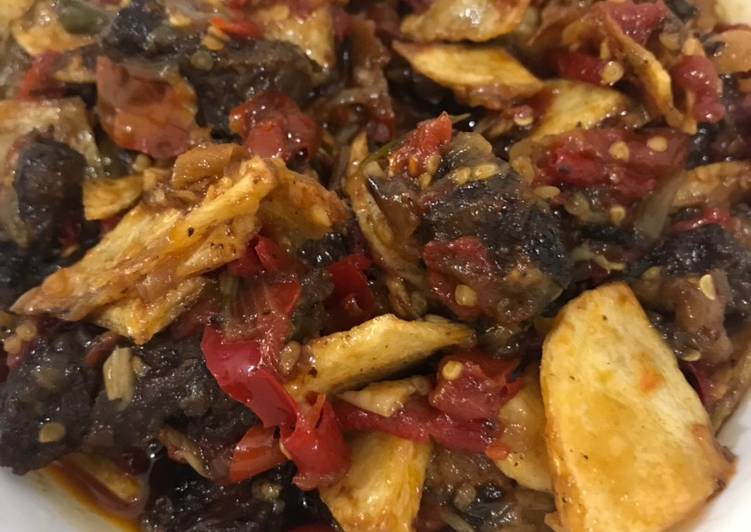 Balado daging sapi & kentang