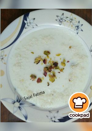 A picture of Sooji ki kheer (Semolina pudding).