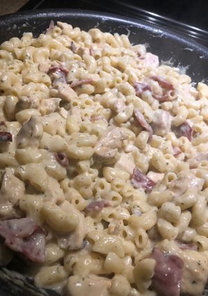 A picture of Chicken Bacon Ranch Pasta.