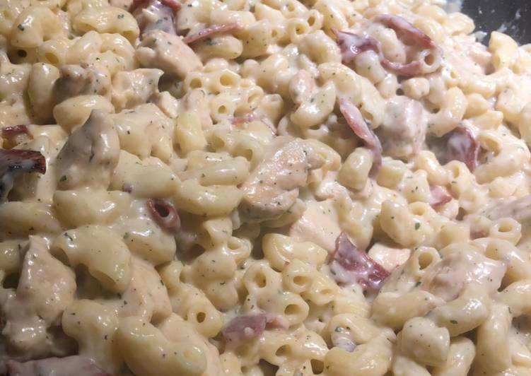 How to Make Favorite Chicken Bacon Ranch Pasta