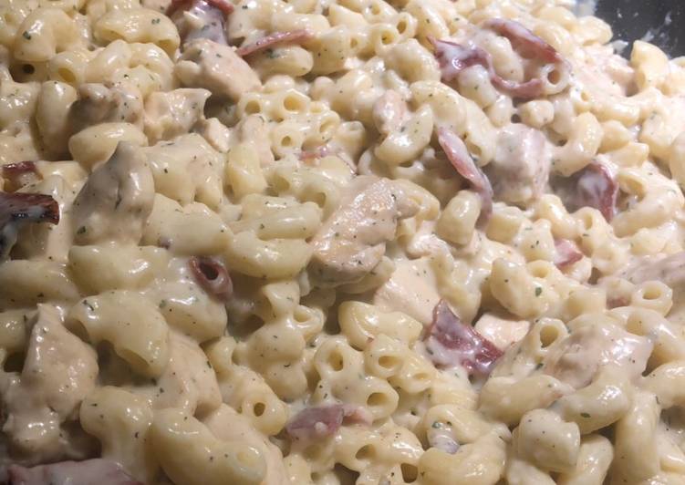 Chicken Bacon Ranch Pasta