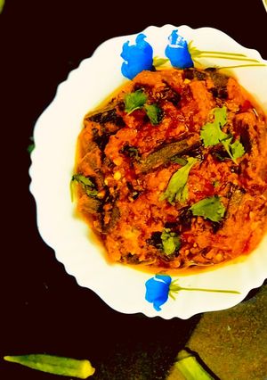 A picture of Bhindi in Tomato Gravy.