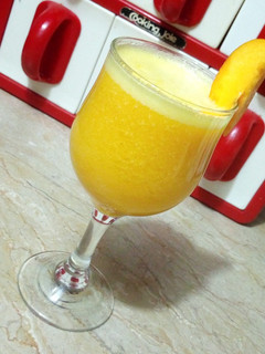 A picture of Peach Punch Juice.