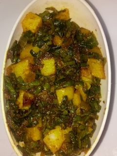 तोरई के छिलके की सब्जी (torai ki chilke ki sabzi recipe in Hindi) रेसिपी मुख्य फोटो