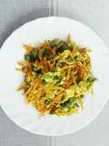 Ensalada de zanahoria, arveja y brócoli