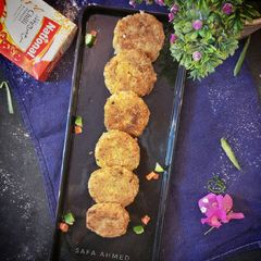 A picture of Cheesy pasta cutlets.