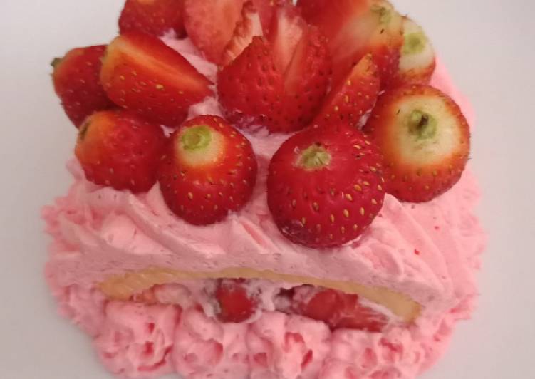Olahan Nutrijell Strawberry Roll Cake | Resep Membuat Nutrijell Strawberry Roll Cake Yang Enak dan Simpel