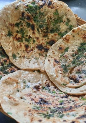 गव्हाच्या पिठाची तंदुरी रोटी (Gavhyachya pithachi tandoori roti recipe in marathi) रेसिपी चे मुख्य फोटो 