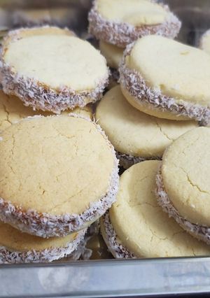 Una foto de Alfajores de maicena sin gluten #Nostalgia