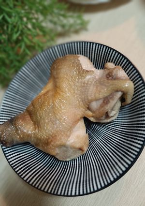 鹽麴雞腿 的食譜成品照片