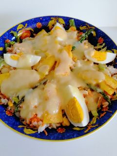 Una foto de Ensalada de arroz y mango con vinagreta de piña