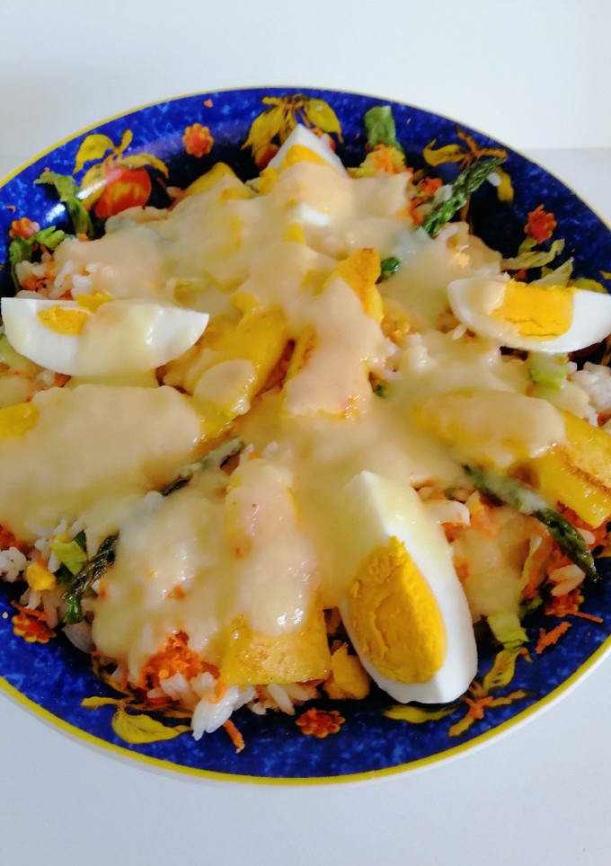 Una foto de Ensalada de arroz y mango con vinagreta de piña