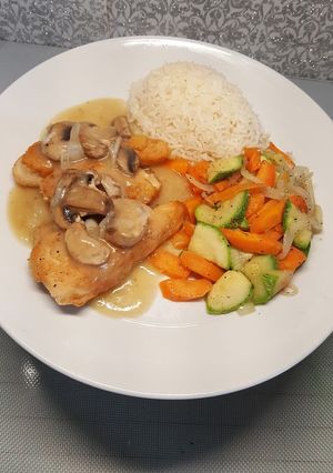 Una foto de Pollo en salsa marsala