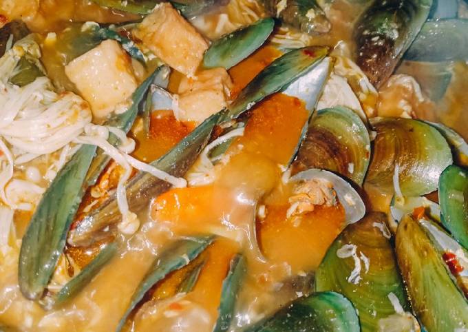 Resep Kerang ijo saos padang pedas level 5 yang Menggugah Selera