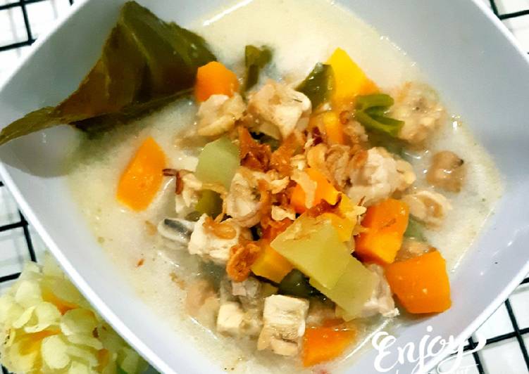 Resep Sayur Santan Kuah Bakso yang Enak