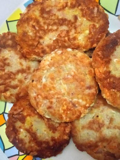 A picture of Potato Patties with Tuna and Cheese.