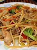 Tallarín saltado de pollo
