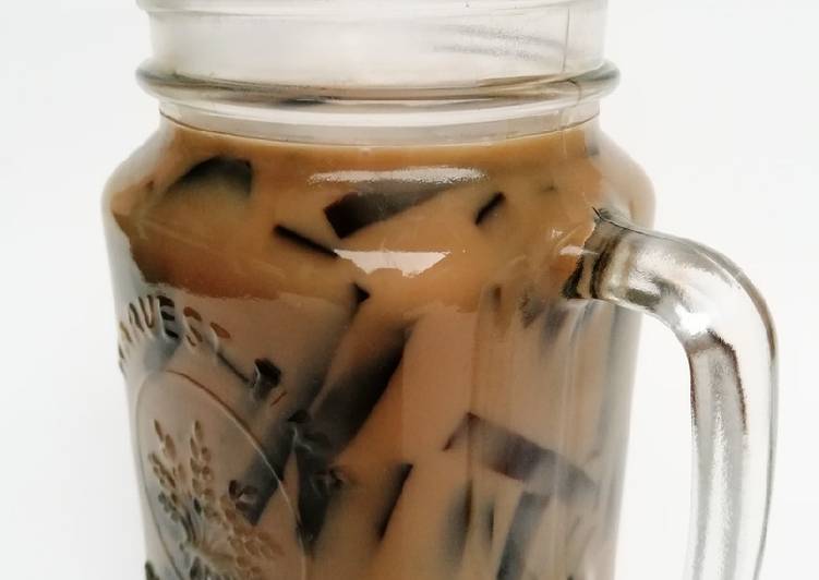 Resep Thai Tea Cincau #BikinRamadanBerkesan yang Menggugah Selera