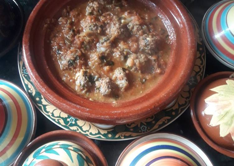 الطاجين المغربي الأصلي باللحم المفروم