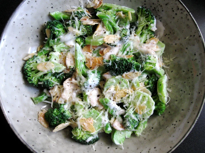Recipe Broccoli Caesar Salad the So Delicious Can spoil the tongue
