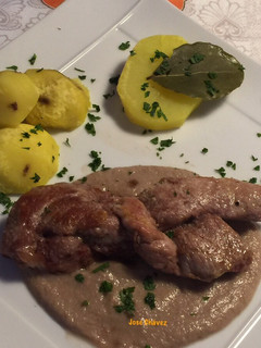 Una foto de Trenzas de Solomillo con salsa de champis!!