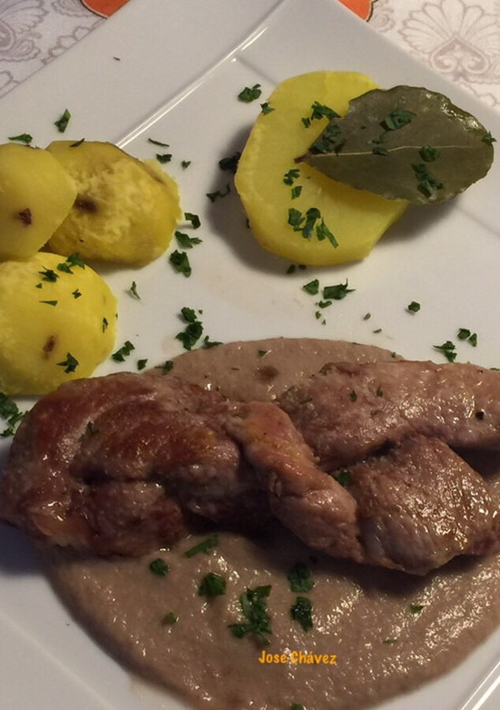 Una foto de Trenzas de Solomillo con salsa de champis!!