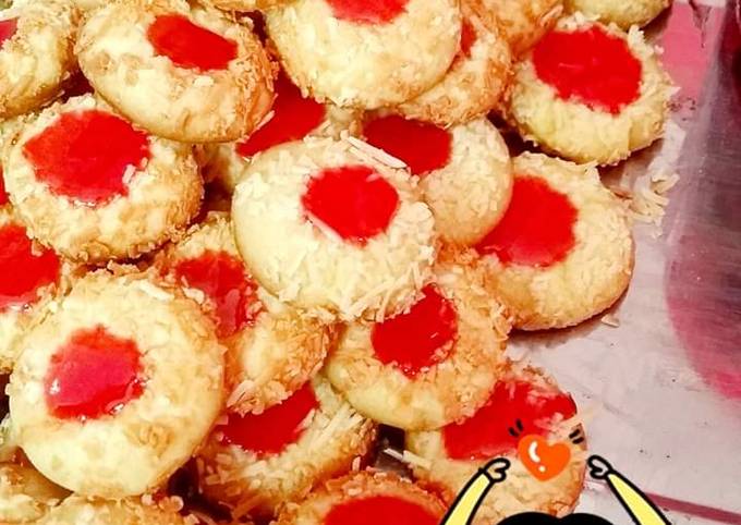 Strawberry thumprint cookies