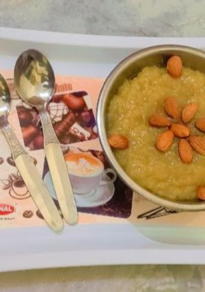 आलू का हलवा (aloo ka halwa recipe in Hindi) रेसिपी मुख्य फोटो