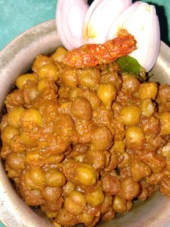 काला चना मसाला (Kala chana masala recipe in hindi) रेसिपी मुख्य फोटो
