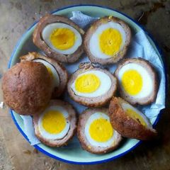 A picture of Scotch Eggs.