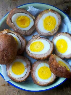 A picture of Scotch Eggs.