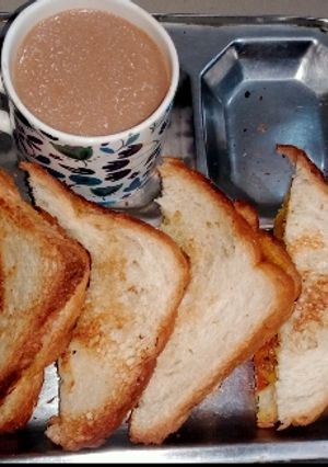 आलू के सैंडविच (aloo ke sandwich recipe in Hindi) रेसिपी मुख्य फोटो