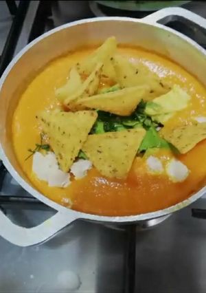 Una foto de Sopa de tomate mexicana