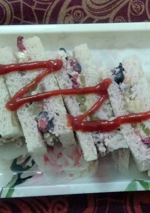 A picture of Creamy Fruit Sandwich.