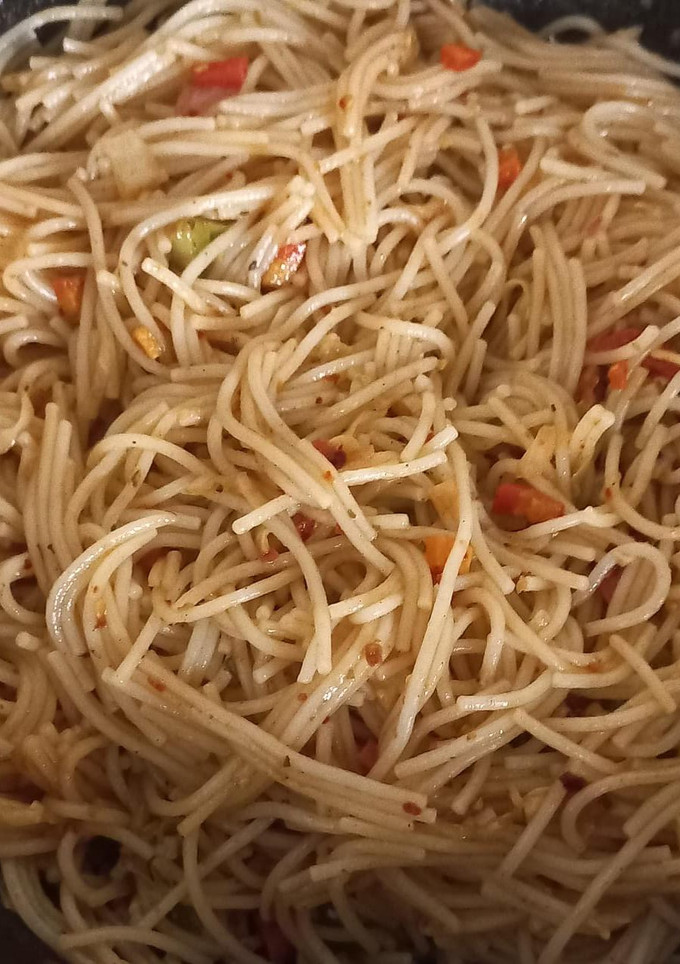 A picture of Vegetables chowmein.